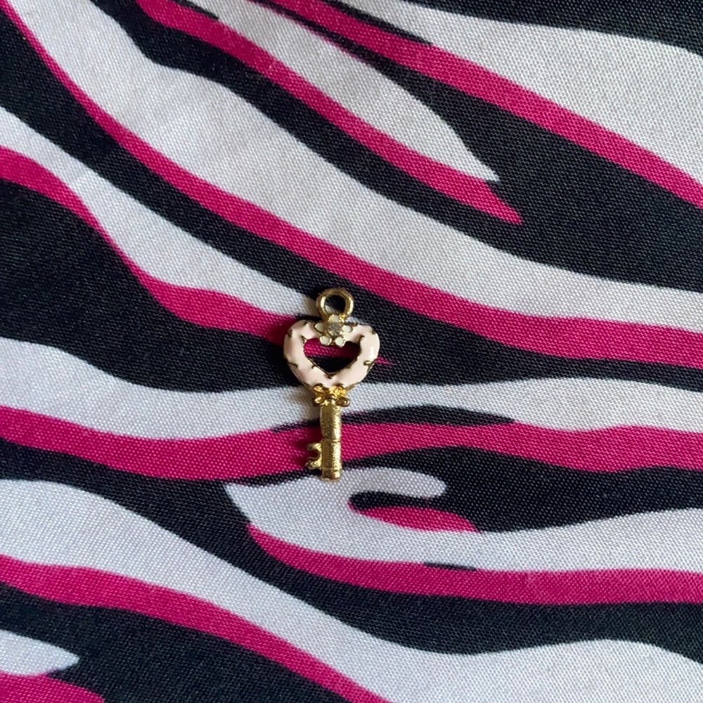 Heart Key Charm💕